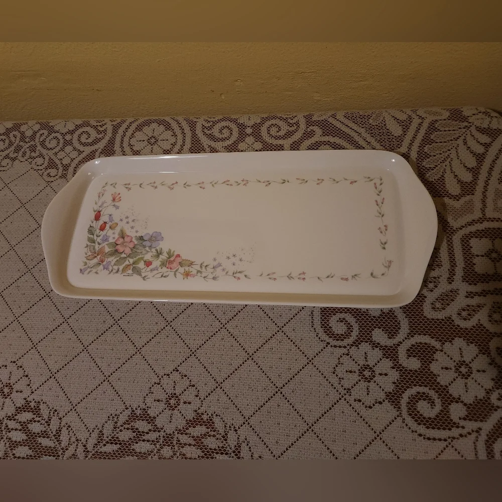 Vintage Melamine Floral Tray